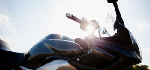 Jak często wymieniać olej motocyklowy? Optymalne praktyki i zalecenia