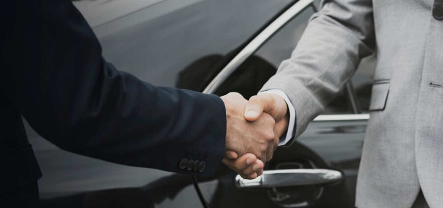 Jak wynegocjować najlepszą cenę używanego samochodu? – Cenne rady i techniki negocjacyjne.