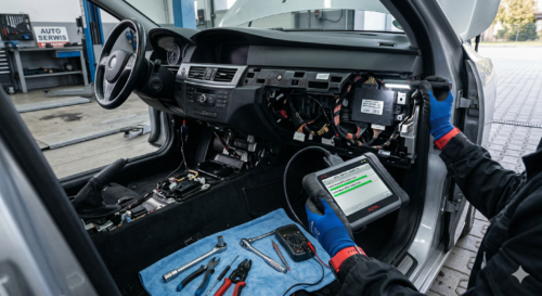 Moduł komfortu – co to jest i dlaczego jest ważny w twoim samochodzie?